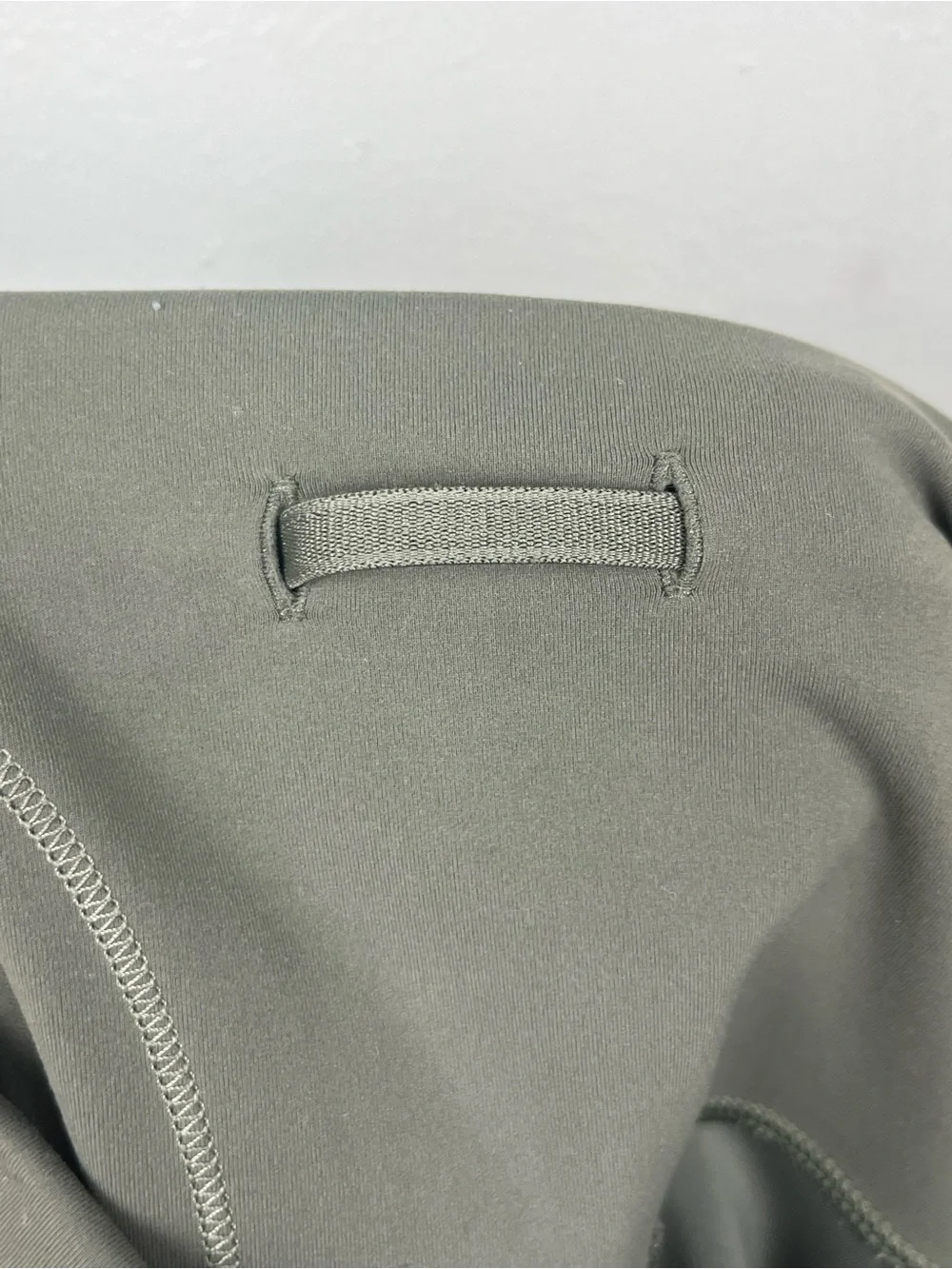 lululemon athletica 9” gray